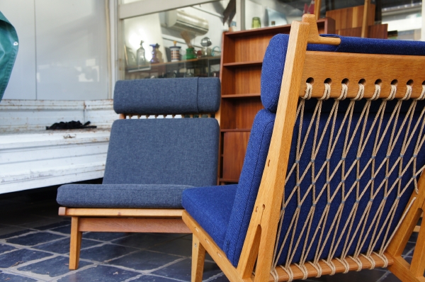 Hans J. Wegner GE375 with Ottoman Dark Blue(201805B) - MOTO FURNITURE 北欧家具  ウェグナー フィンユール