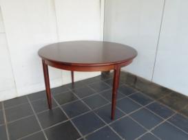 ROSEWOOD ROUND TABLE