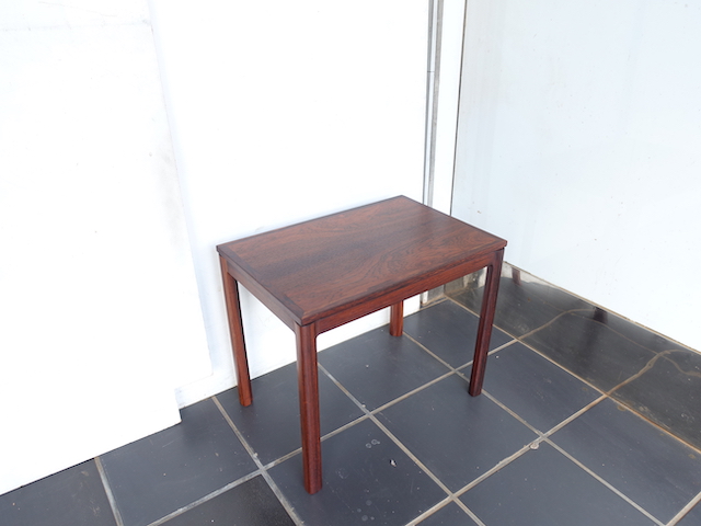 ROSEWOOD SMALL TABLE