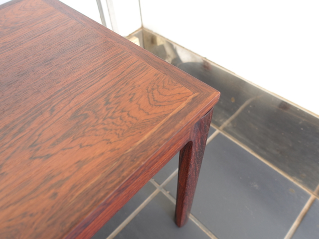 ROSEWOOD SMALL TABLE