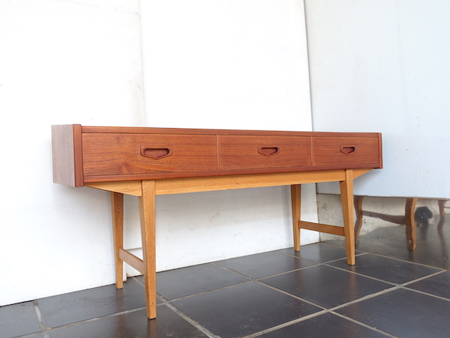 TEAK OAK LOW SIDEBOARD