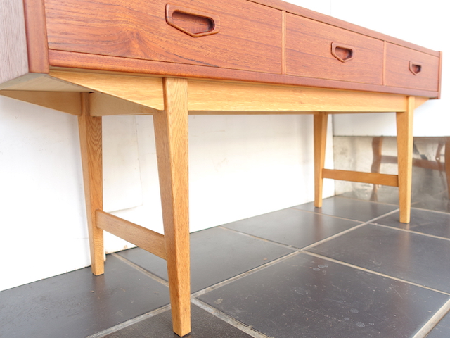 TEAK OAK LOW SIDEBOARD