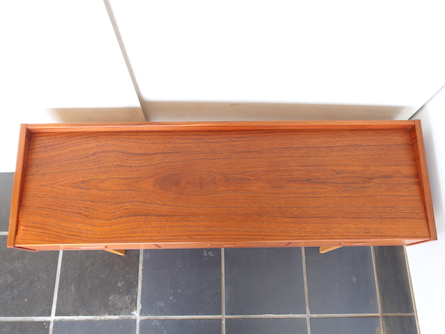 TEAK OAK LOW SIDEBOARD