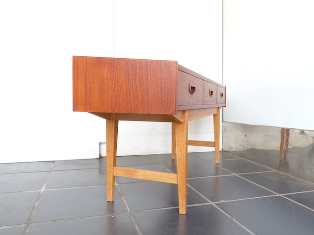 TEAK OAK LOW SIDEBOARD