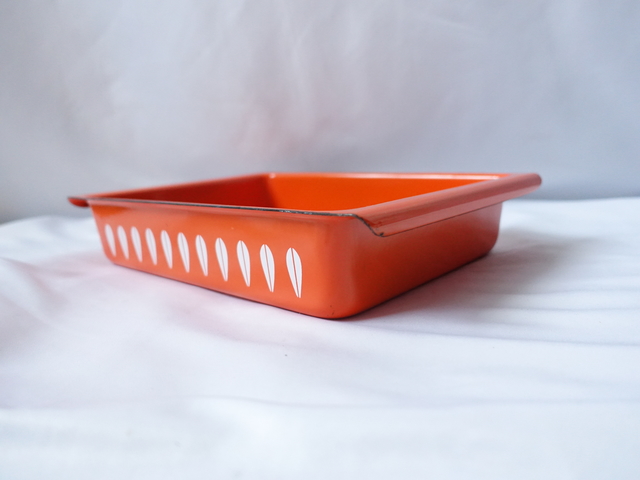 ENAMEL OVEN TRAY