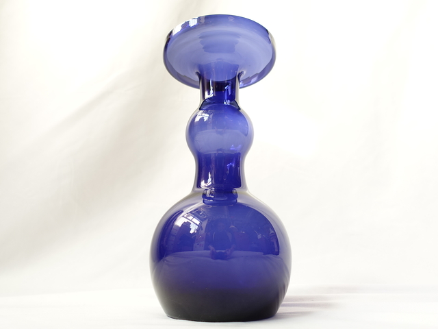 VIOLET VASE 1483