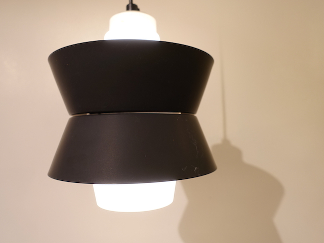 BLACK GLASS LAMP