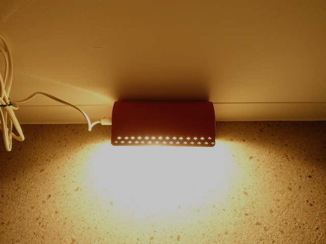 WALL LAMP RED