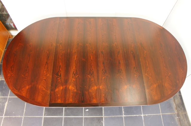 ROSEWOOD DINNING TABLE