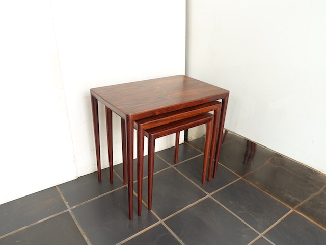NEST OF TABLE ROSEWOOD