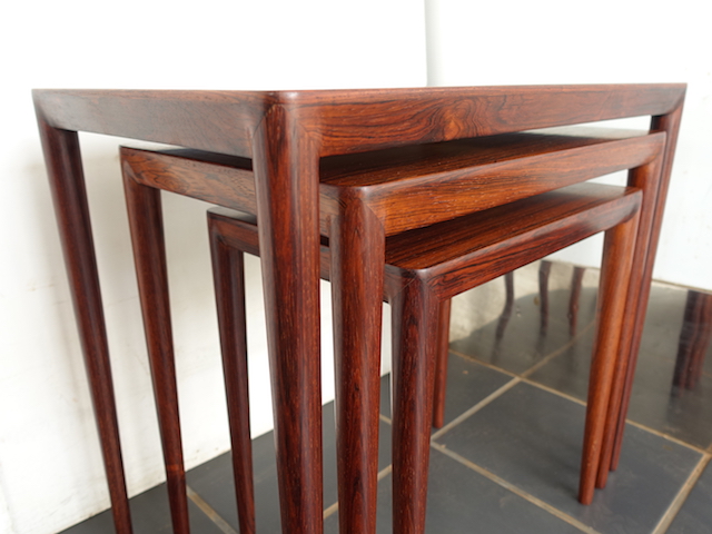 NEST OF TABLE ROSEWOOD