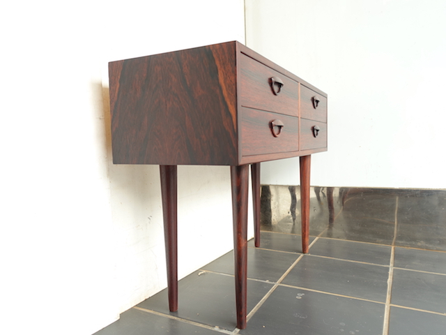 2X2 ROSEWOOD CHEST