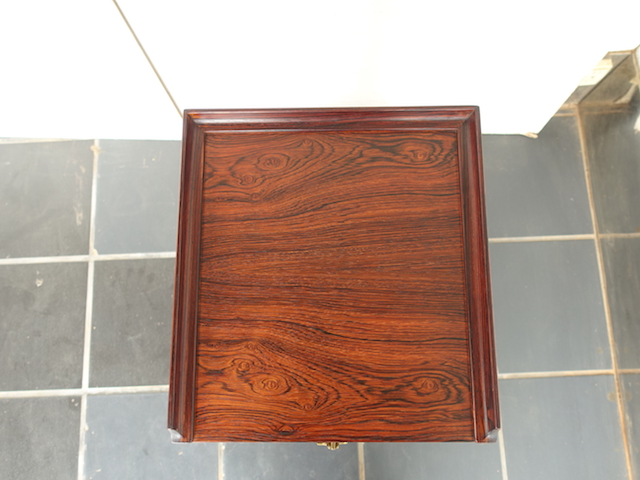 SMALL ROSEWOOD CHEST