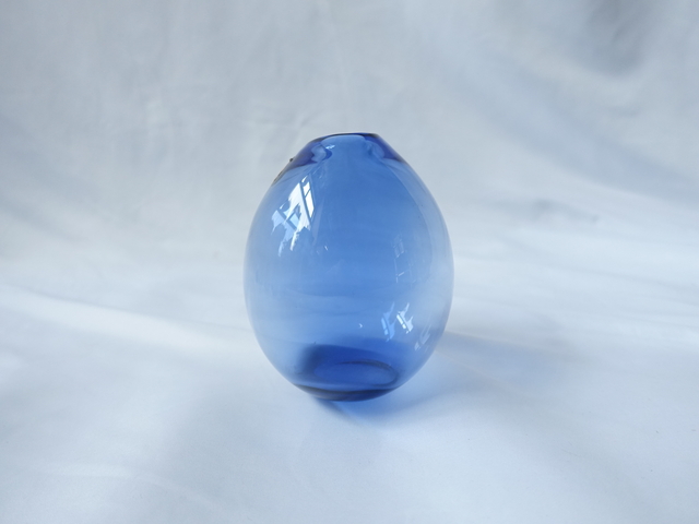BUBBLE BLUE GLASS VASE M2
