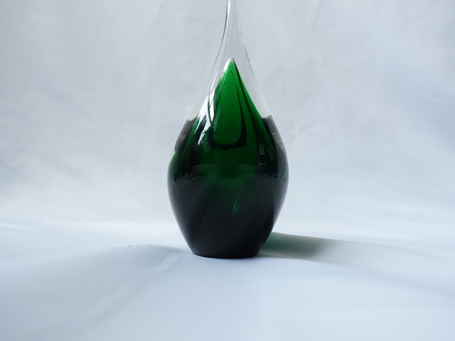 GREEN GlASS VASE FLAME