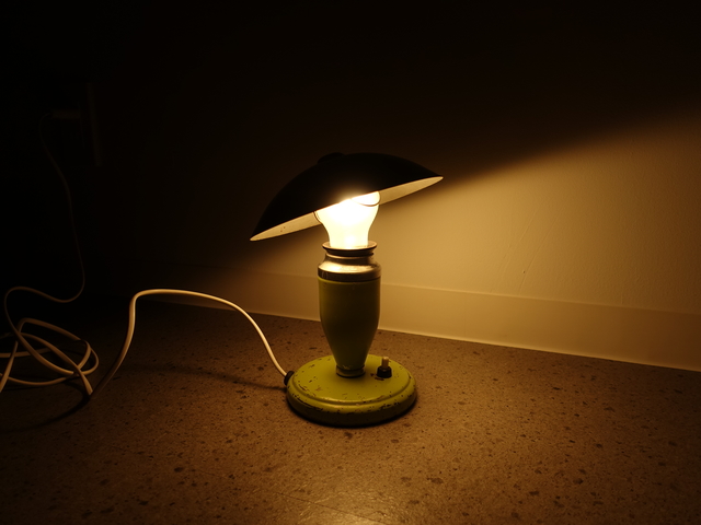 TABLE LAMP LIGHT GREEN