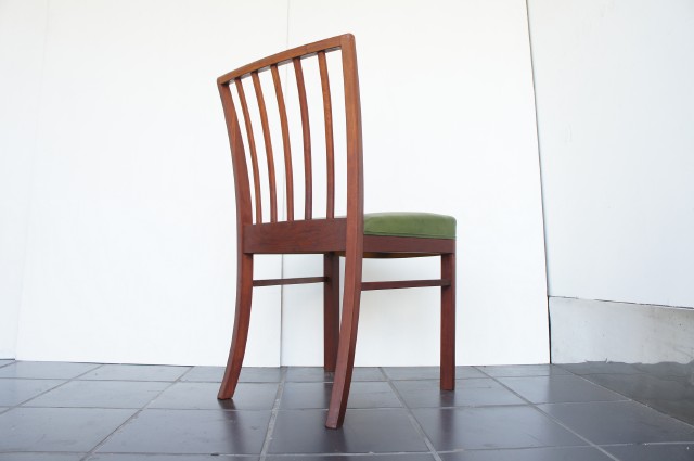 MAHOGANY CHAIR