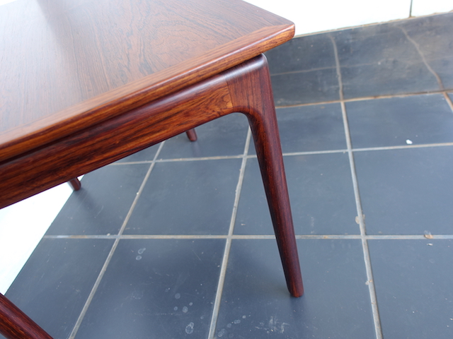 SMALL TABLE ROSEWOOD