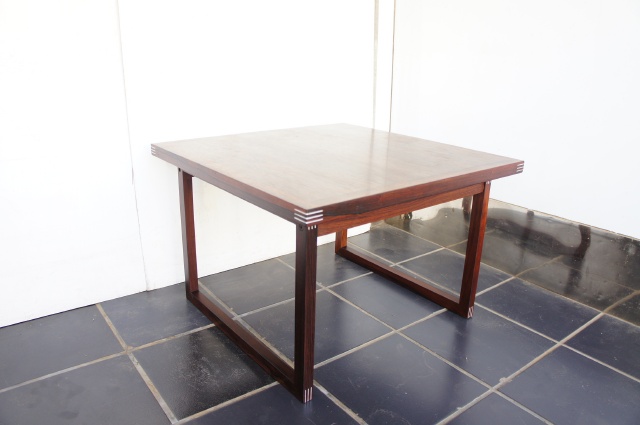 ROSEWOOD LOW TABLE 2