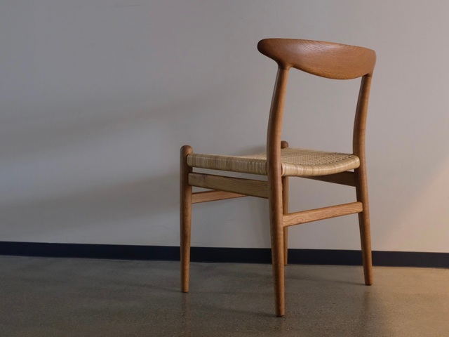 W2 OAK CHAIR