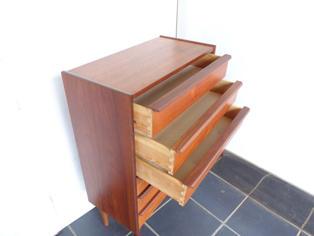 TEAK MIDDLE SIZE 6 DRAWERS