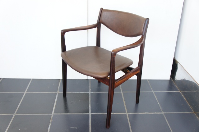ARM CHAIR ROSEWOOD