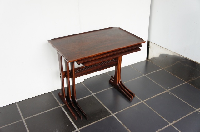 ROSEWOOD NEST OF TABLE