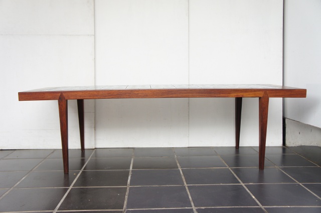 ROSEWOOD LOW TABLE WI TILE