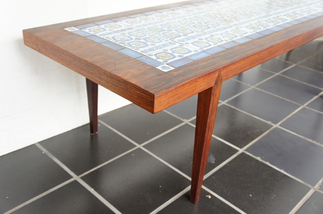 ROSEWOOD LOW TABLE WI TILE