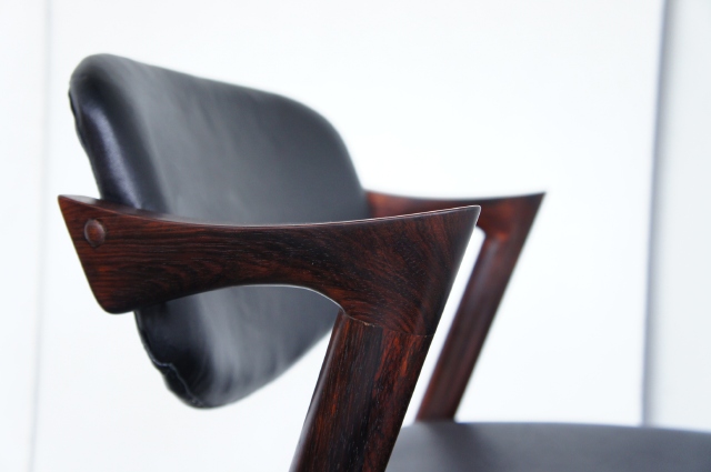 NO.42 ARM CHAIR ROSEWOOD