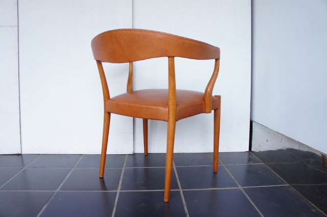 MAHOGANY ARM CHAIR