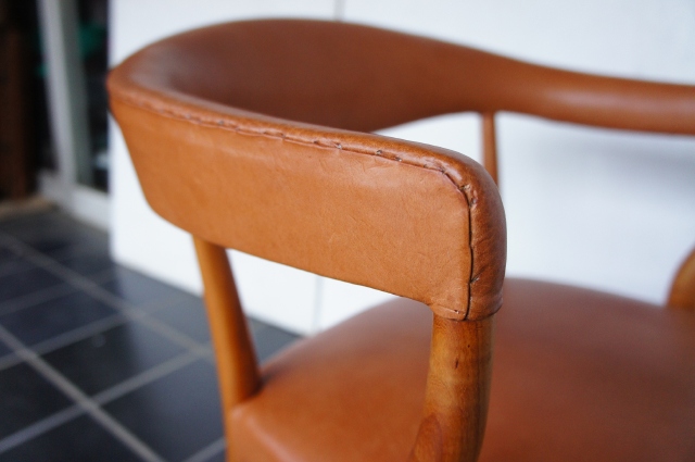 MAHOGANY ARM CHAIR