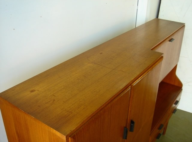 SIDE BOARD