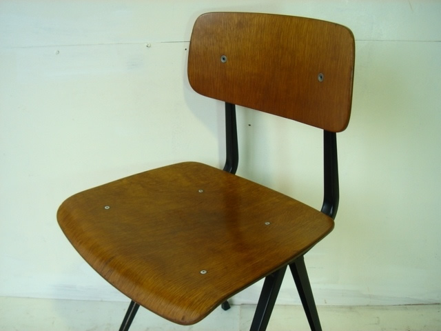 RESULT CHAIR